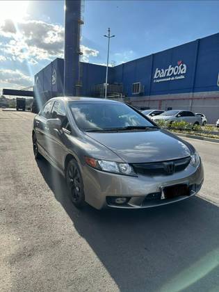 HONDA CIVIC 1.8 LXL 16V FLEX 4P AUTOMÁTICO HONDA CIVIC 1.8 LXL 16V FLEX 4P AUTOMÁTICO